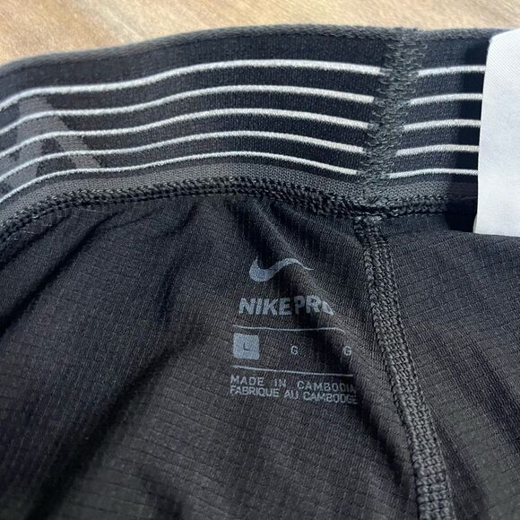 Nike Pro Black Athletic Workout Leggings Men Large Bin E-4 - Picture 3 of 4